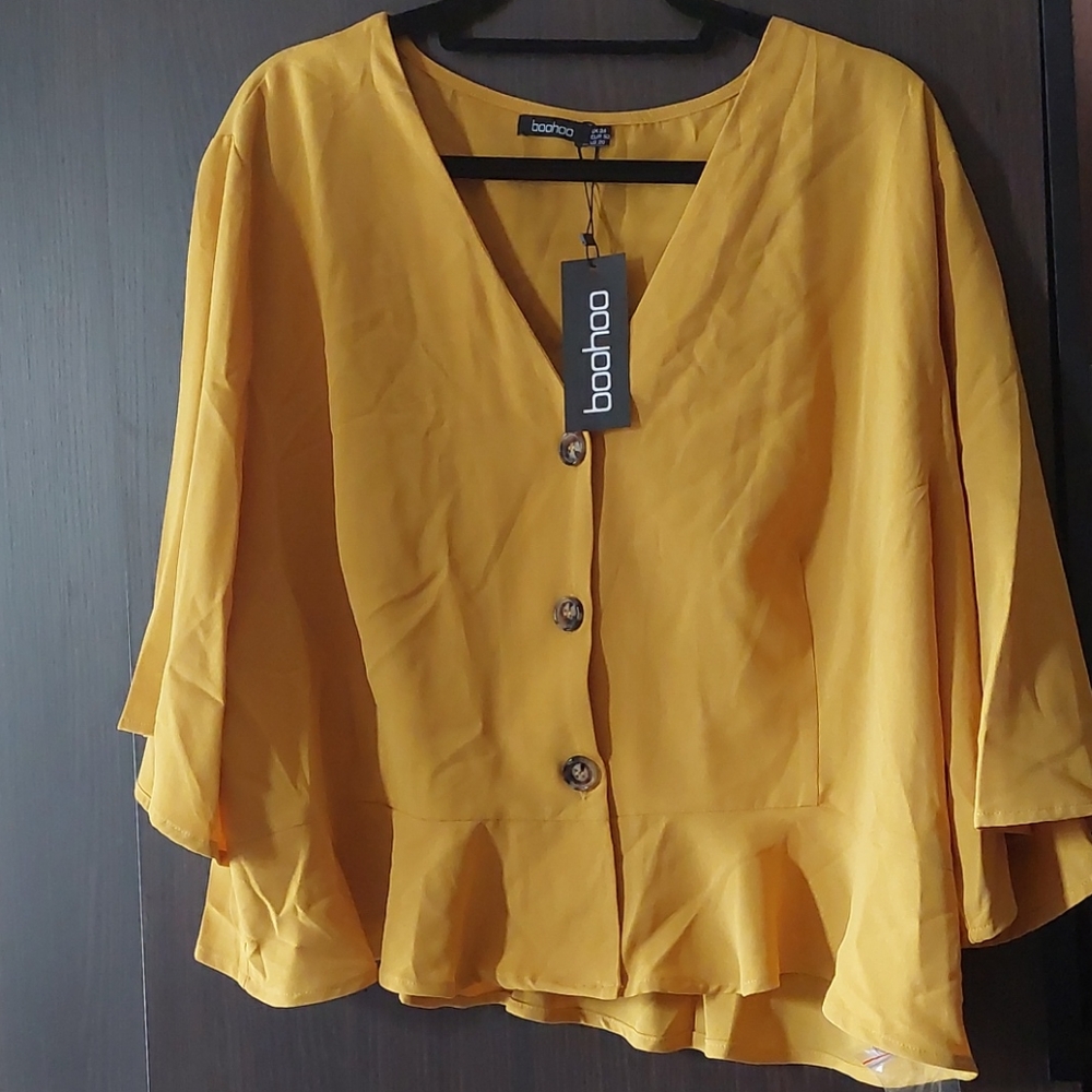 Size 20 Boohoo Cropped Button Down